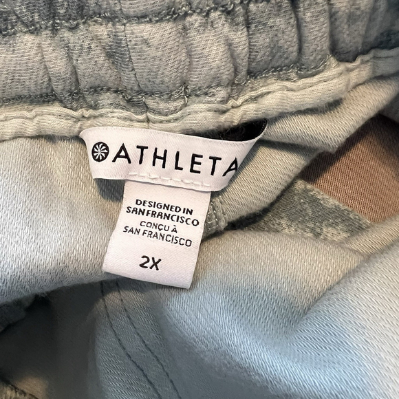 Athleta Farallon Shorts Women’s 2X Camo Elastic Waist Drawstring Athletic Sport - Picture 8 of 11